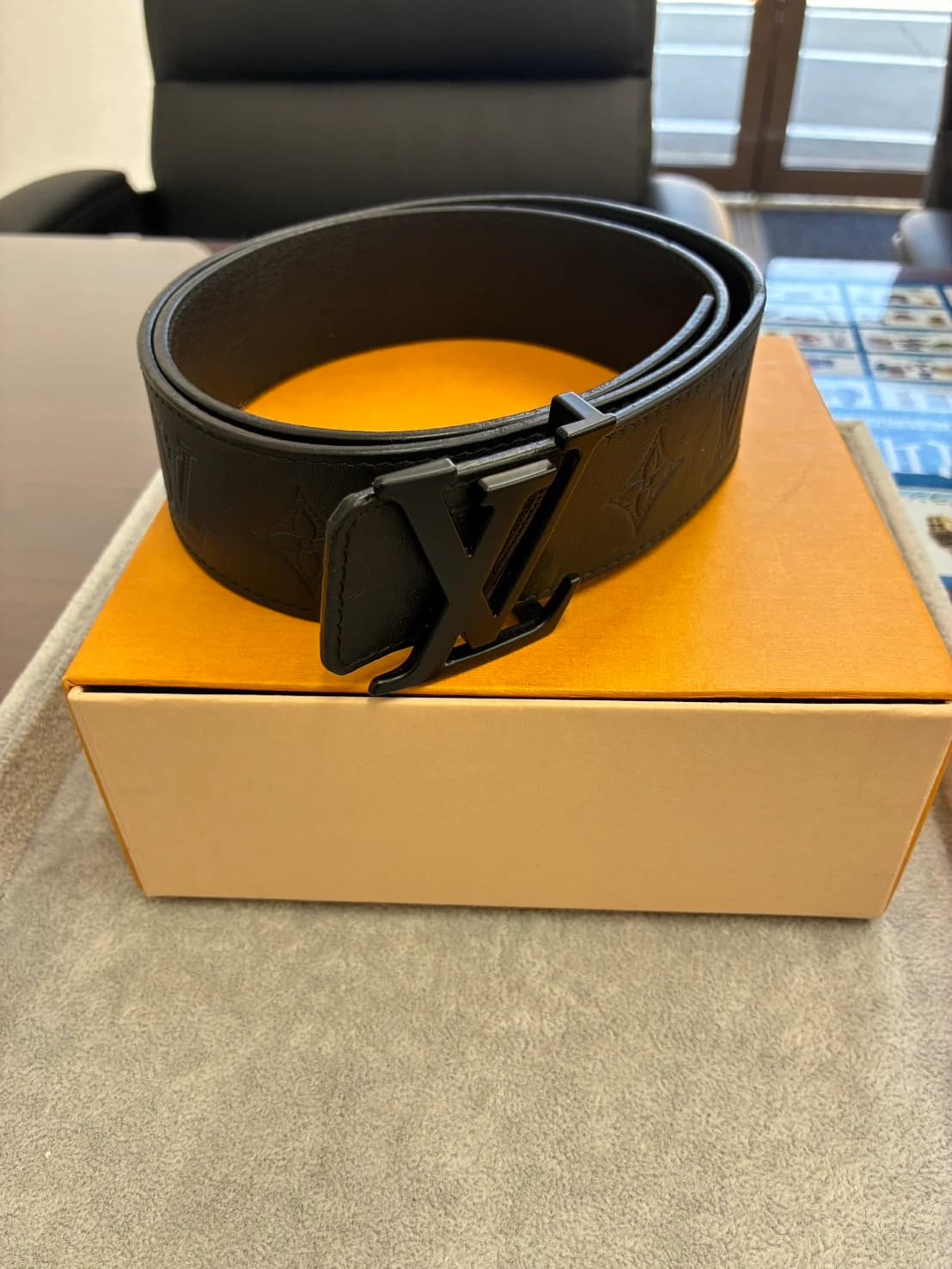 こちら西脇市のお客様から買取しました|ルイヴィトン ベルト M0220 高価買取事例 のサムネイル